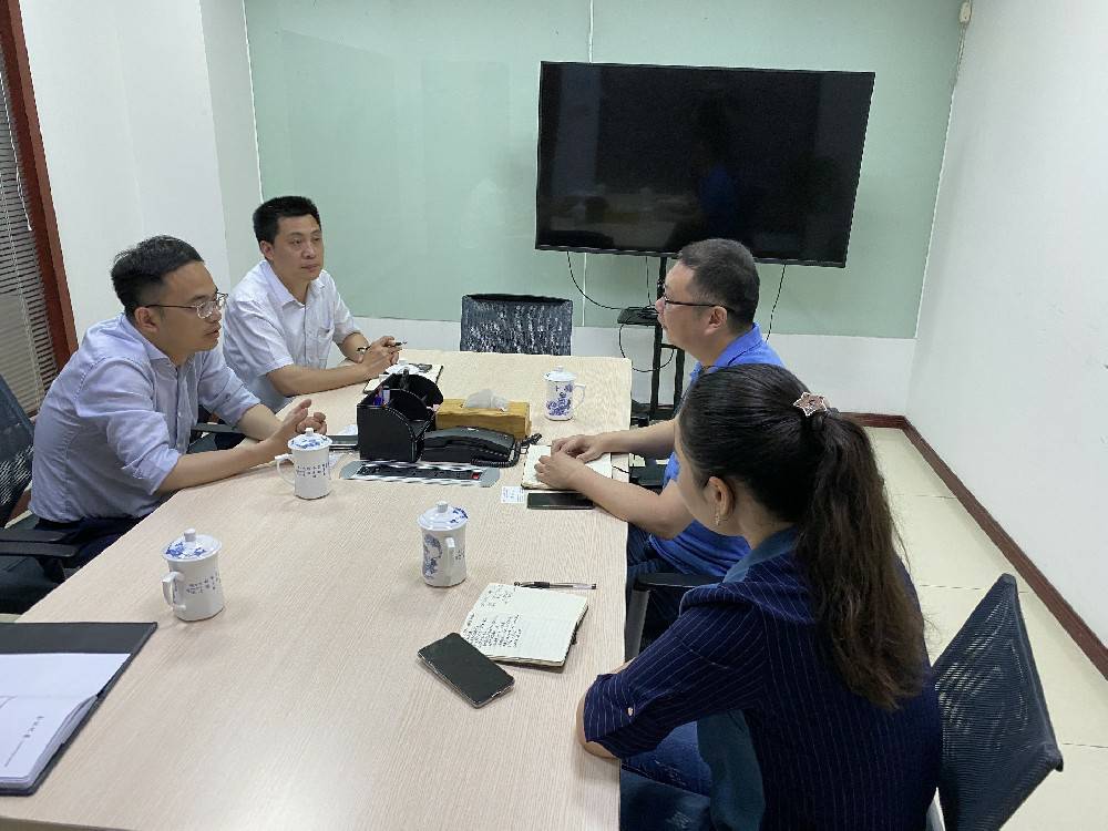 无锡市工信局领导来乐鱼网页版-乐鱼online(中国)科技开展“三联三解”活动